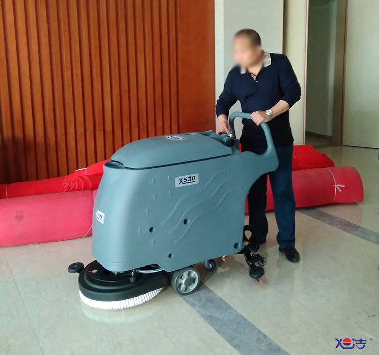 辦公室保潔，環(huán)保無(wú)污染無(wú)噪音，高效清潔-辦公室洗地機(jī)