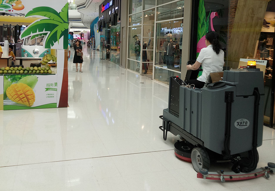 江西大型清潔設備多功能洗地機和電動<a href=http://m.ftruru.com target=_blank class=infotextkey>掃地車生產廠</a>